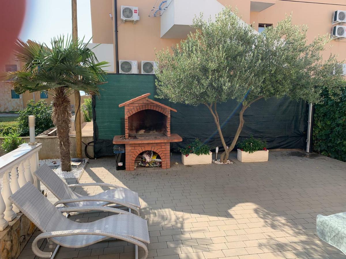 Apartman Petra 2 Vir Exterior foto